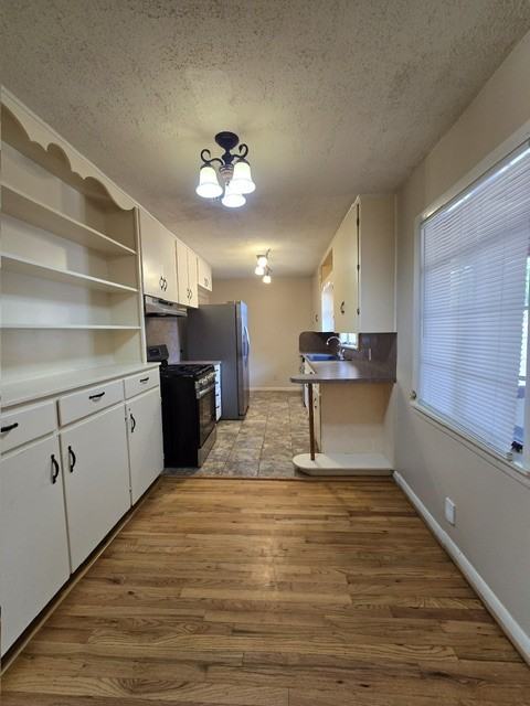 1303 Sunset Drive - Photo 6 of 17