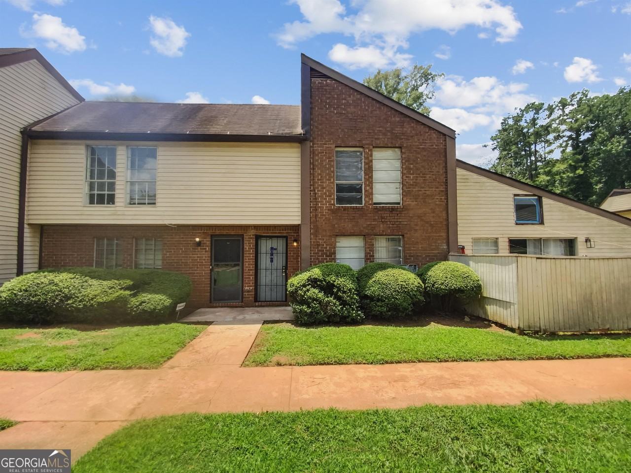 3250 Strawberry Ln #1