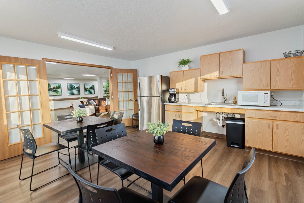 Carriage Towne Place III - Photo 5 of 16
