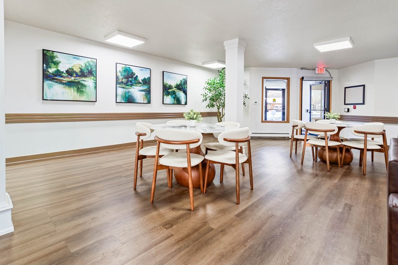 Carriage Towne Place III - Photo 4 of 16