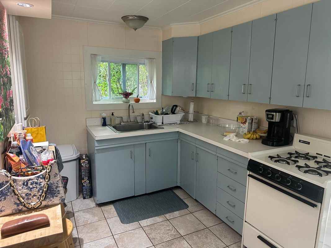 138 W Summit St - Photo 7 of 12
