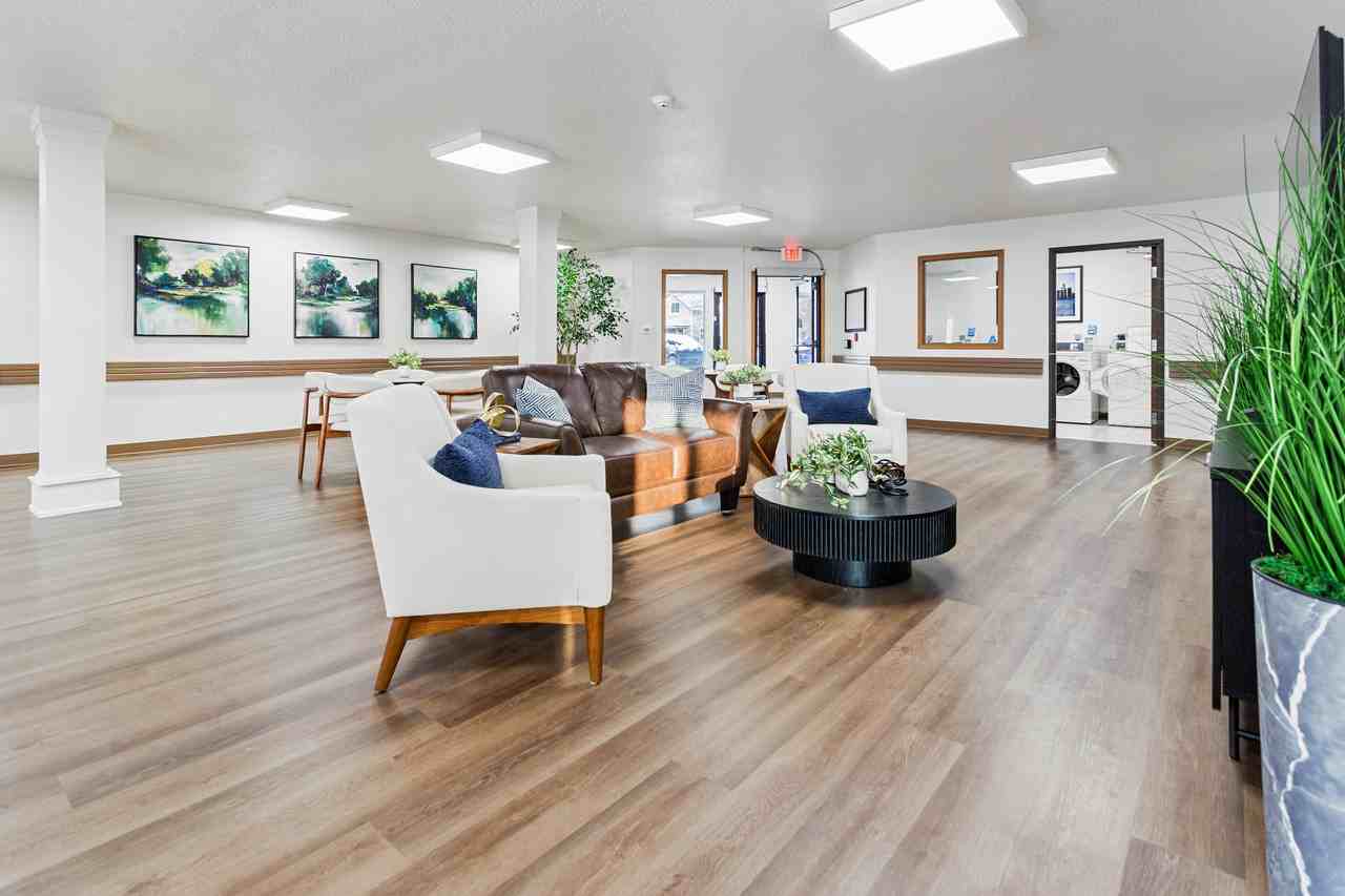 Carriage Towne Place III - Photo 7 of 16
