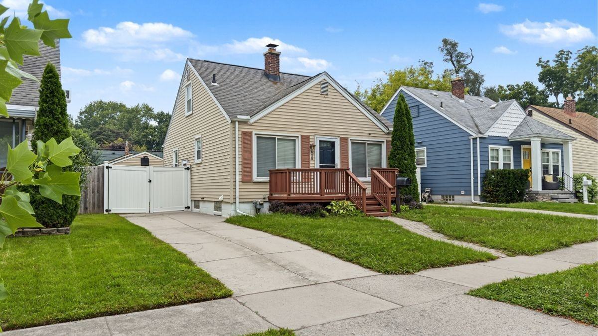 425 N Minerva Ave - Photo 2 of 29