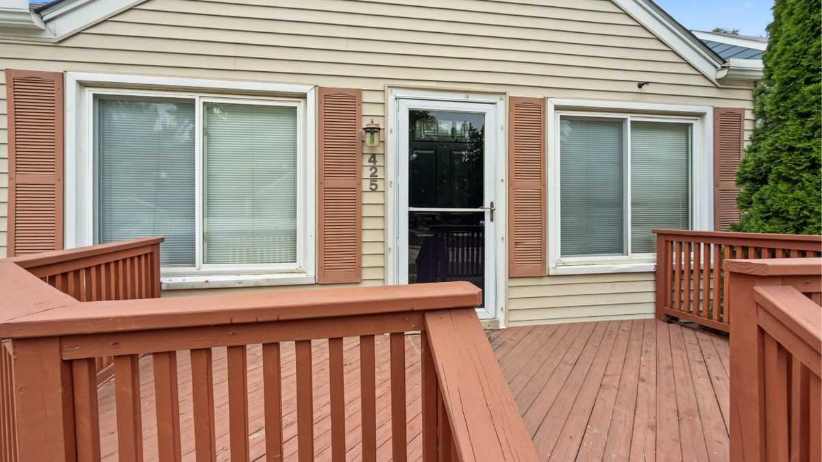425 N Minerva Ave - Photo 4 of 29