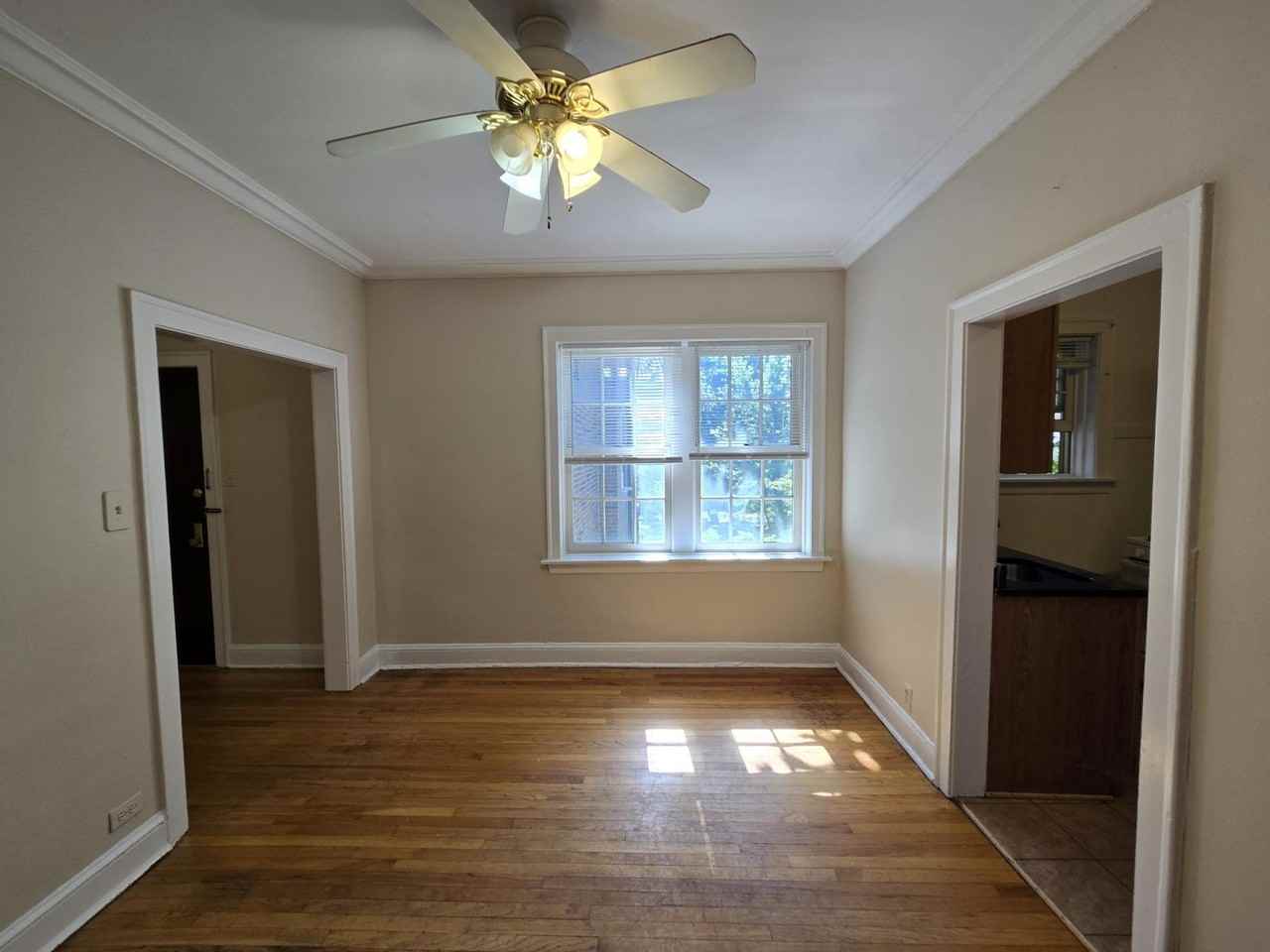 1452 Oak Ave #2N - Photo 4 of 8