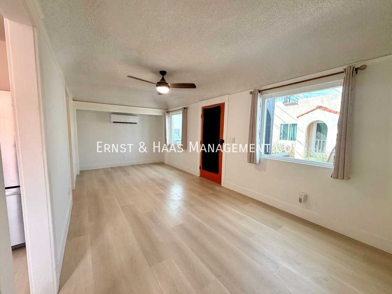 2245 Pine Ave - Photo 5 of 28