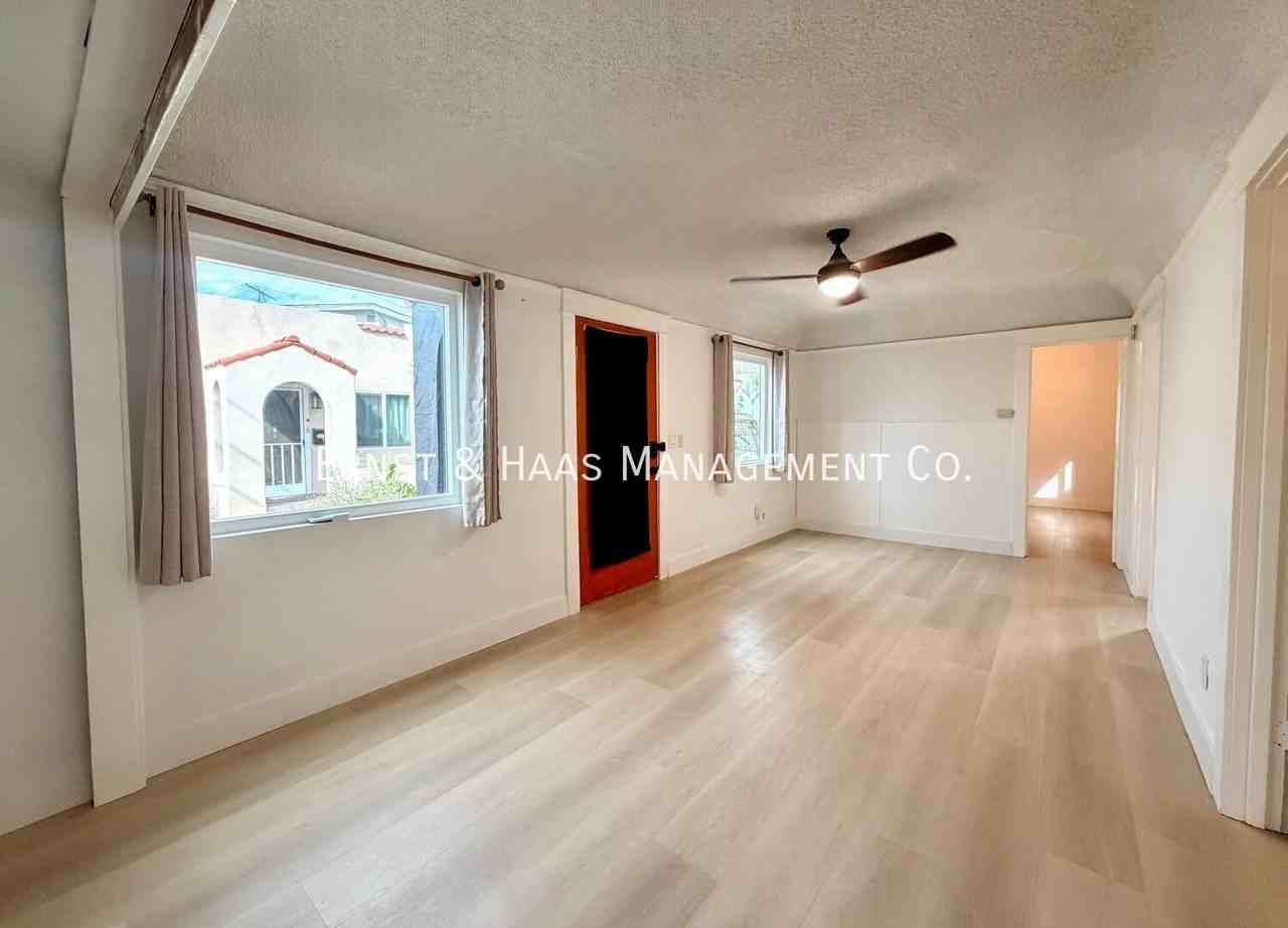 2245 Pine Ave - Photo 7 of 28
