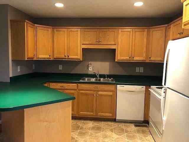 87 Apple Dr - Photo 2 of 13