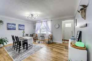 featured image of 958 Hagle St