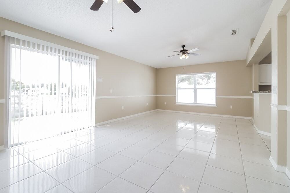 438 Grand Royal Cir - Photo 3 of 16