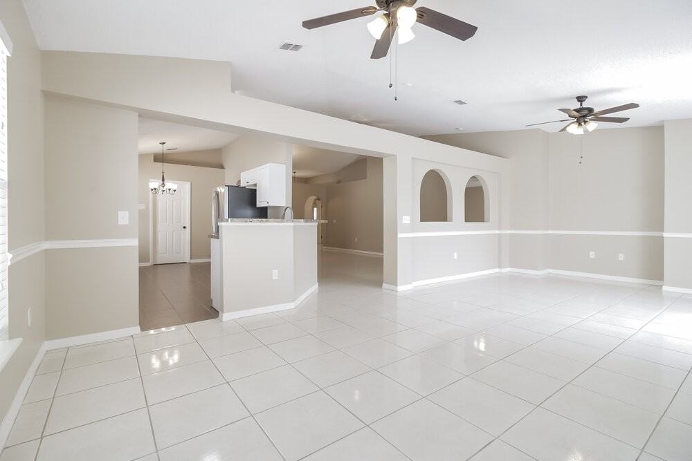 438 Grand Royal Cir - Photo 4 of 16