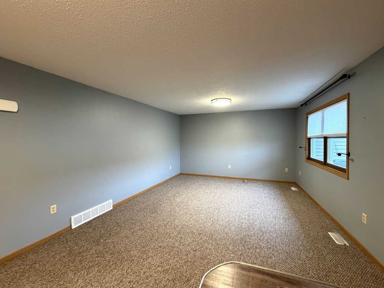 503 E Saint Marys St #1 - Photo 3 of 11