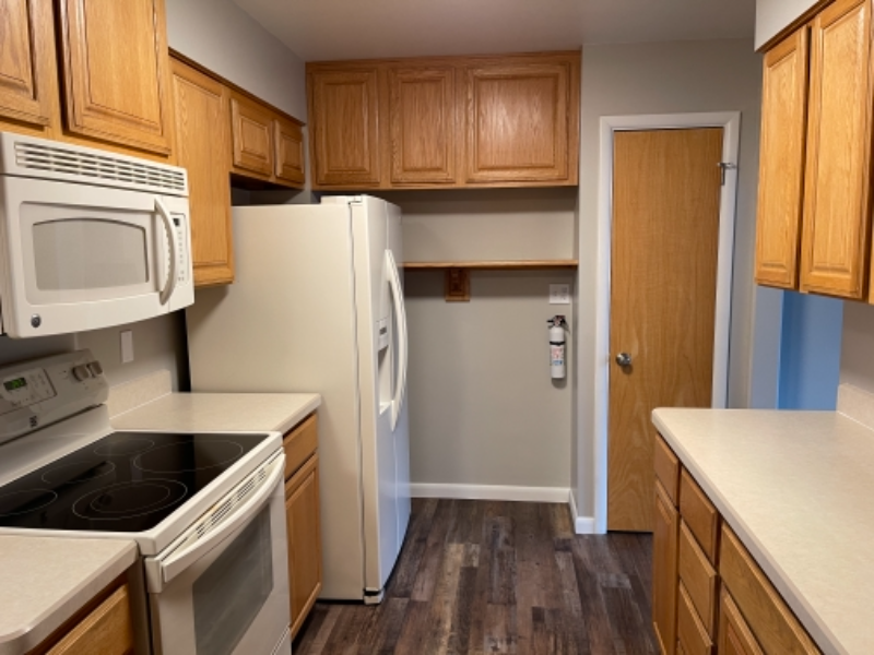 2528 Wyoming Ave - Photo 3 of 27