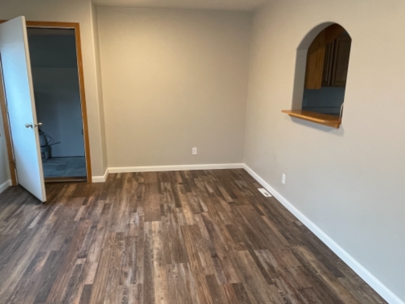 2528 Wyoming Ave - Photo 6 of 27