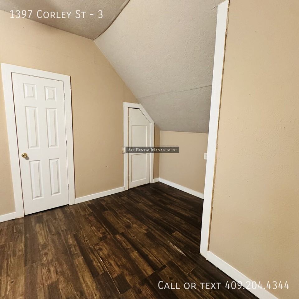 1397 Corley St #3 - Photo 3 of 11