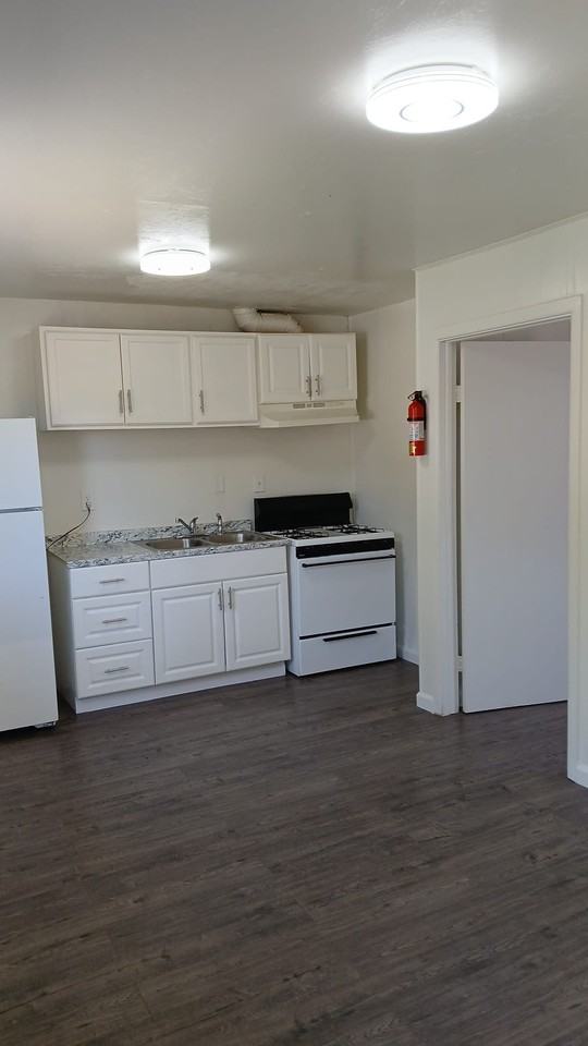 101 E Barbara St #7