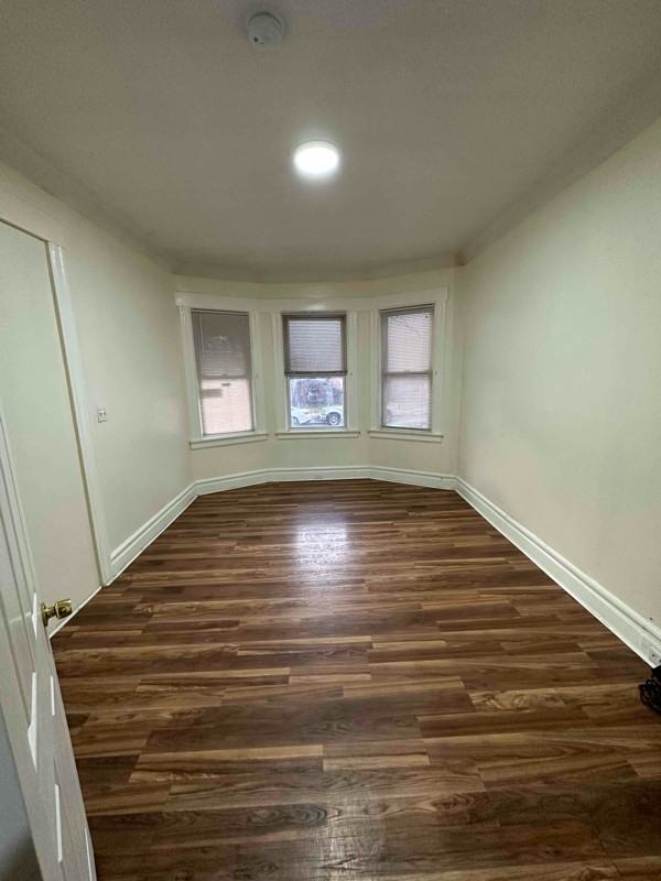 110 Lincoln Ave #1 - Photo 7 of 20
