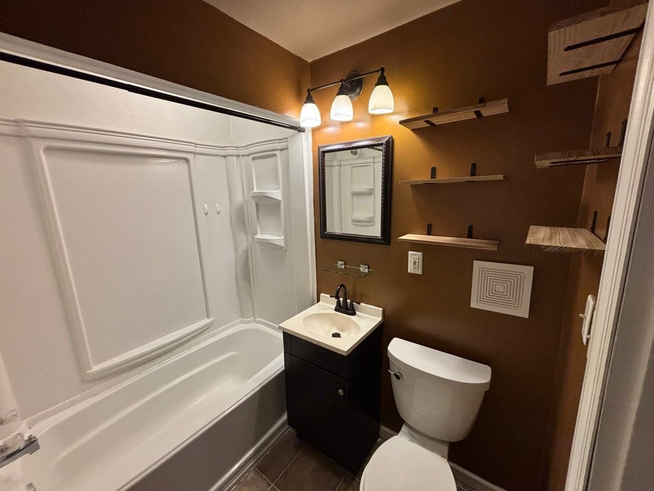 1025 Highland Ave #1 - Photo 7 of 17