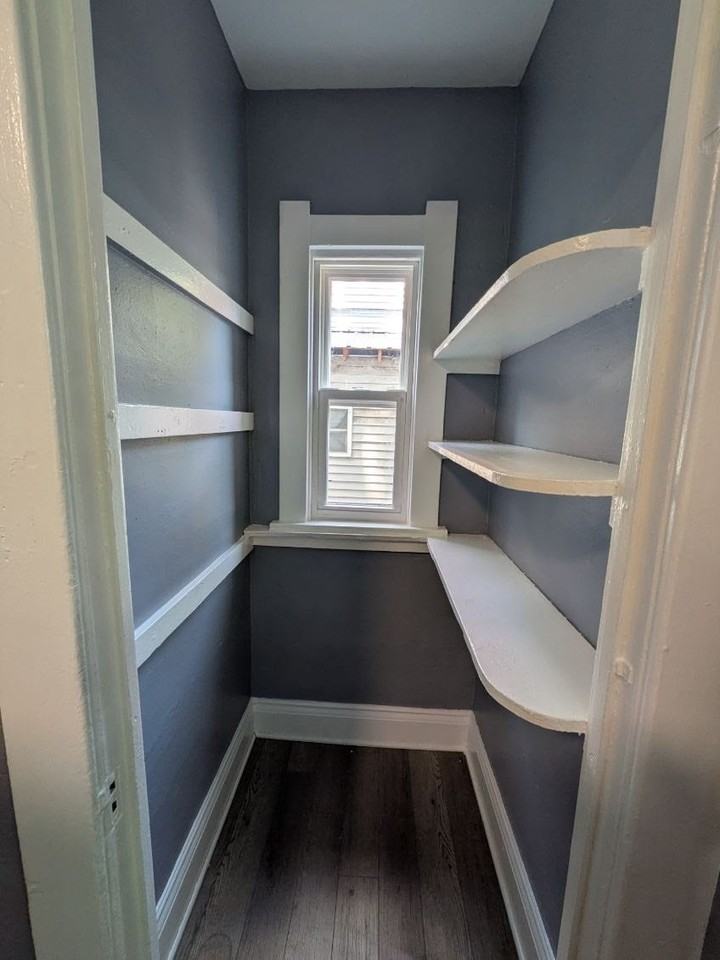 1920 Hoag St - Photo 6 of 11