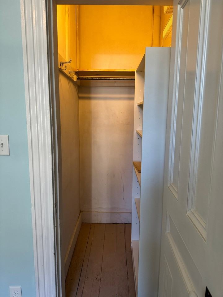 1094 Woodbury Ave #105 - Photo 7 of 17