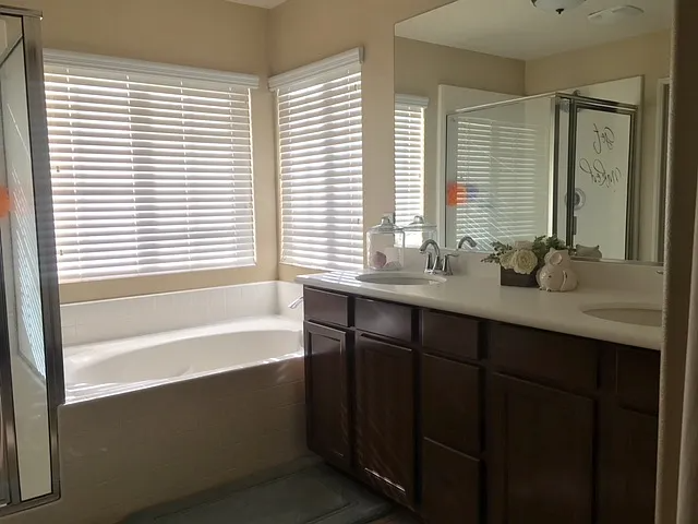 2329 Driftwood Dr - Photo 3 of 10