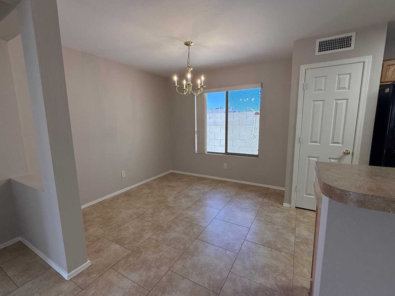 13013 W Mauna Loa Ln - Photo 3 of 11