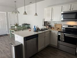 featured image of 91 W Silver Springs Dr