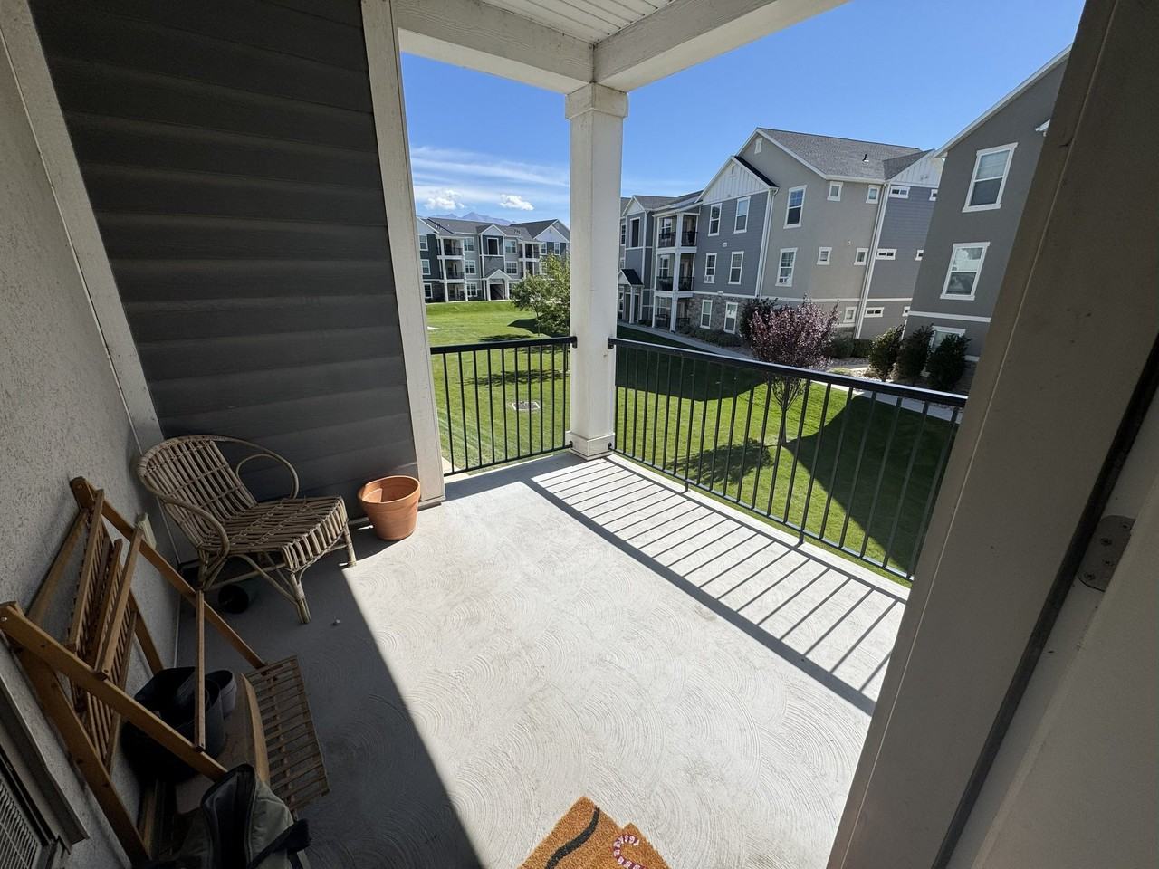 91 W Silver Springs Dr - Photo 4 of 18