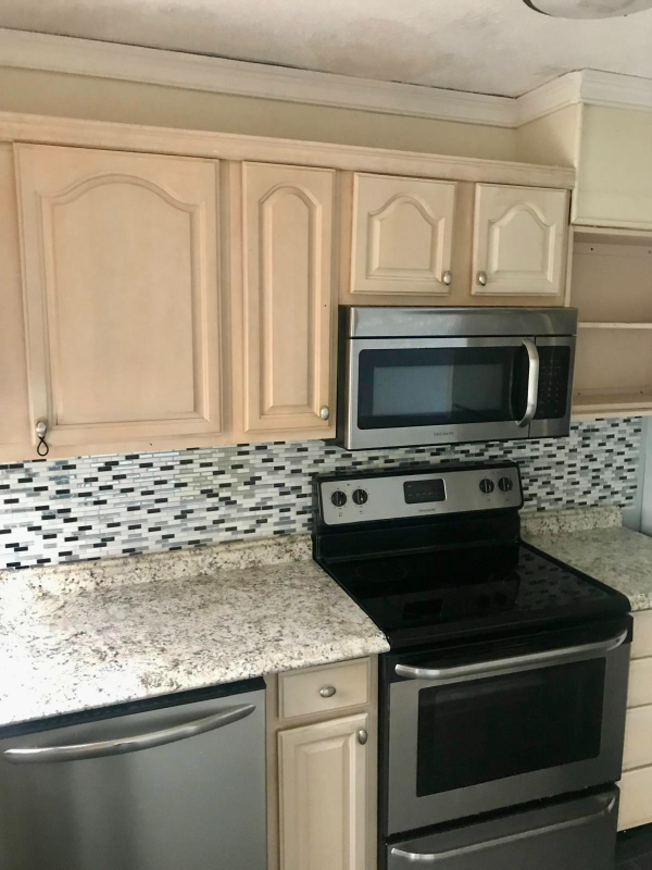 513 65th Ave N #C - Photo 2 of 7