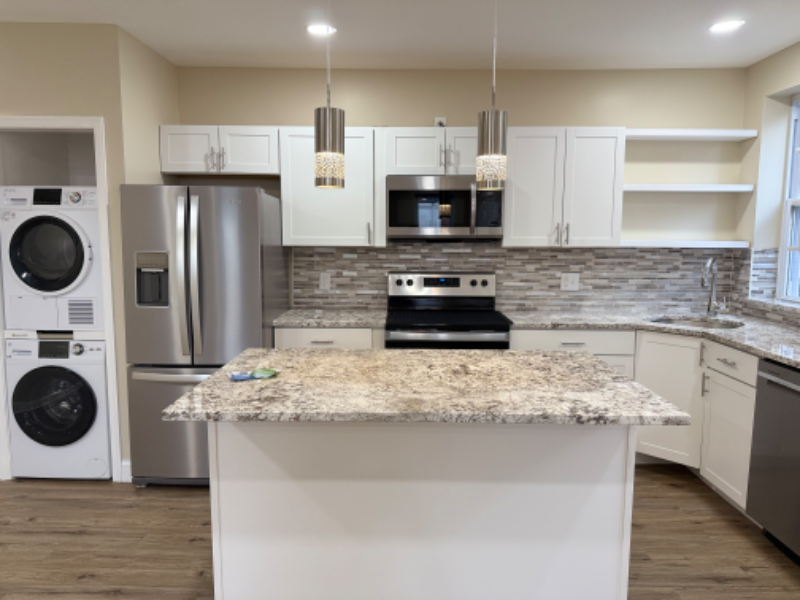 605 N 64th St #B - Photo 4 of 13