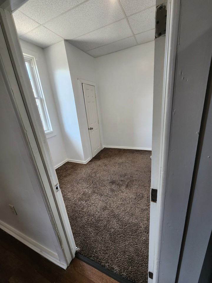 16 E Main St #16H - Photo 4 of 5