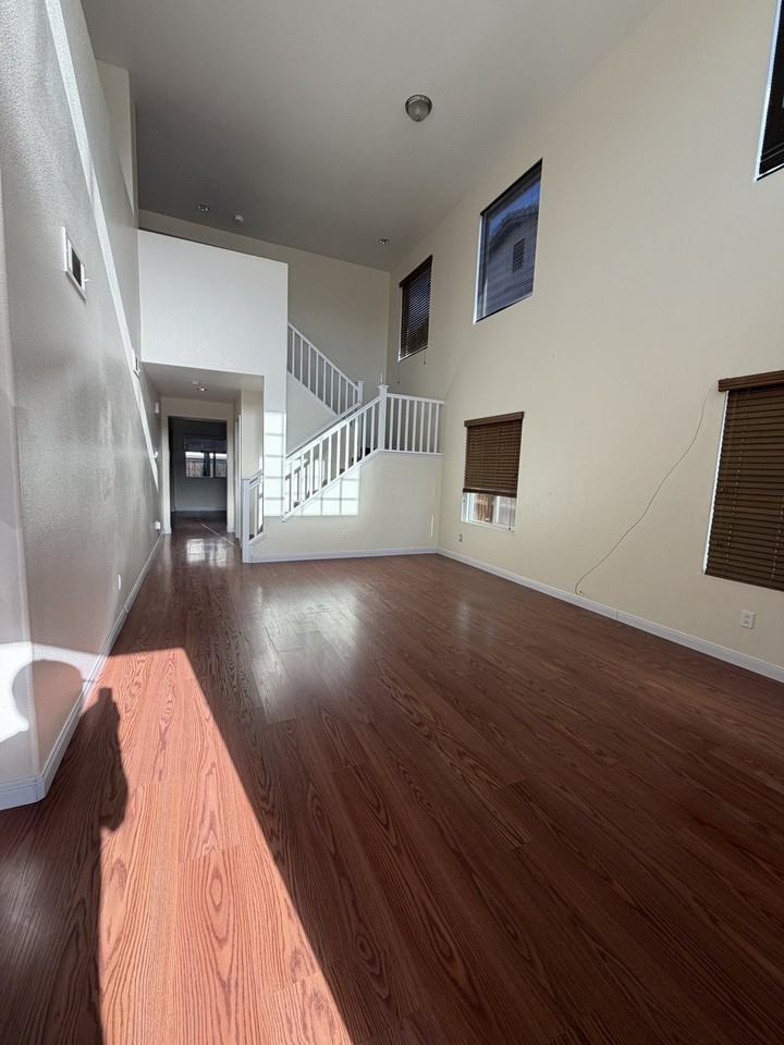 10755 Arabian Ct - Photo 3 of 20