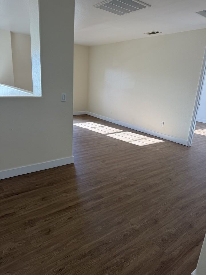 10755 Arabian Ct - Photo 6 of 20