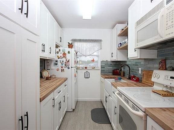 1318 Mesa Dr #66 - Photo 2 of 20
