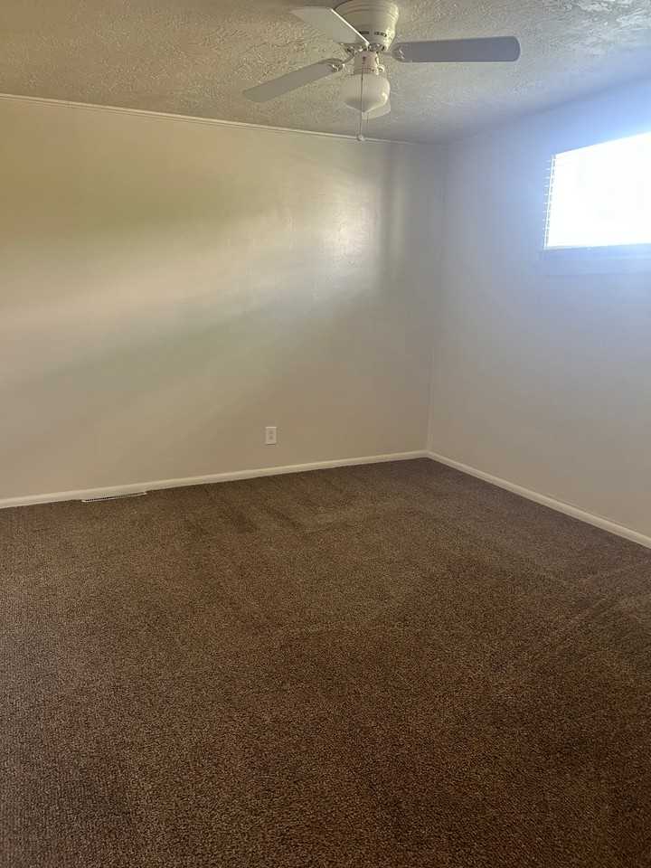 98 Es - Photo 3 of 8