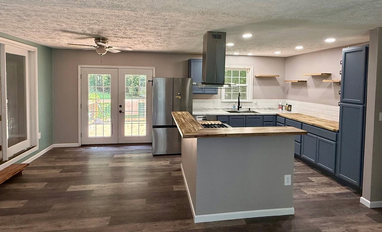 3745 Hunting Creek Rd - Photo 4 of 17
