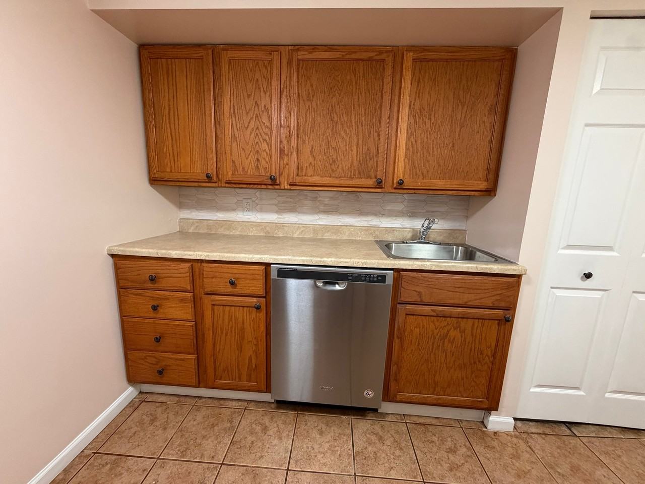 6403 Beechfield Ave - Photo 2 of 16