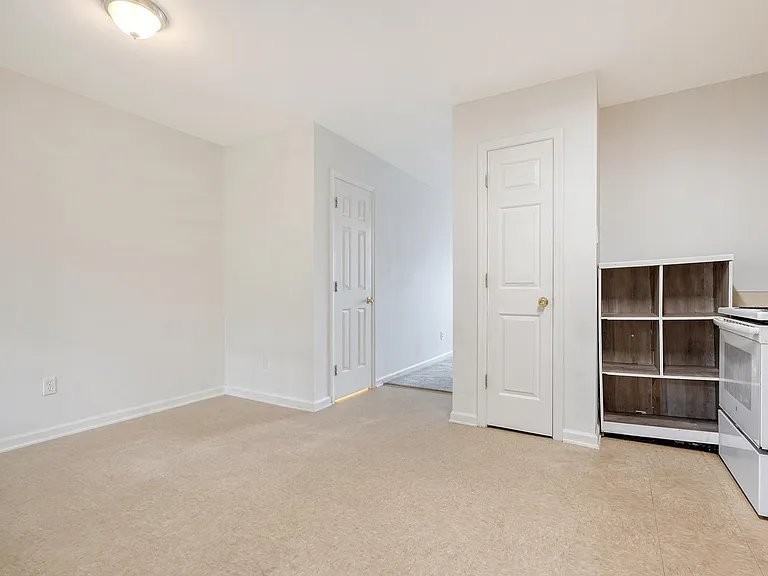 4062 Cedars Pkwy #D - Photo 2 of 7