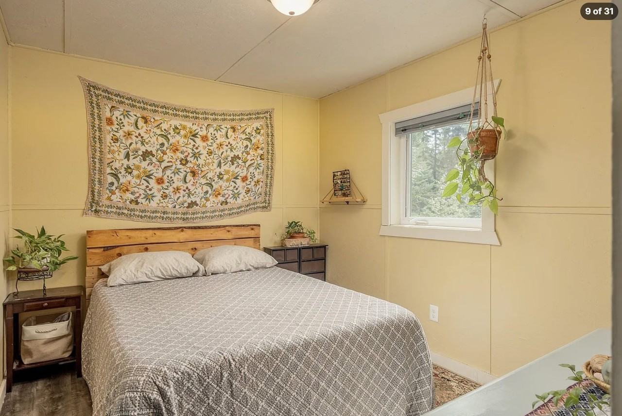 2505 Maria St - Photo 7 of 17
