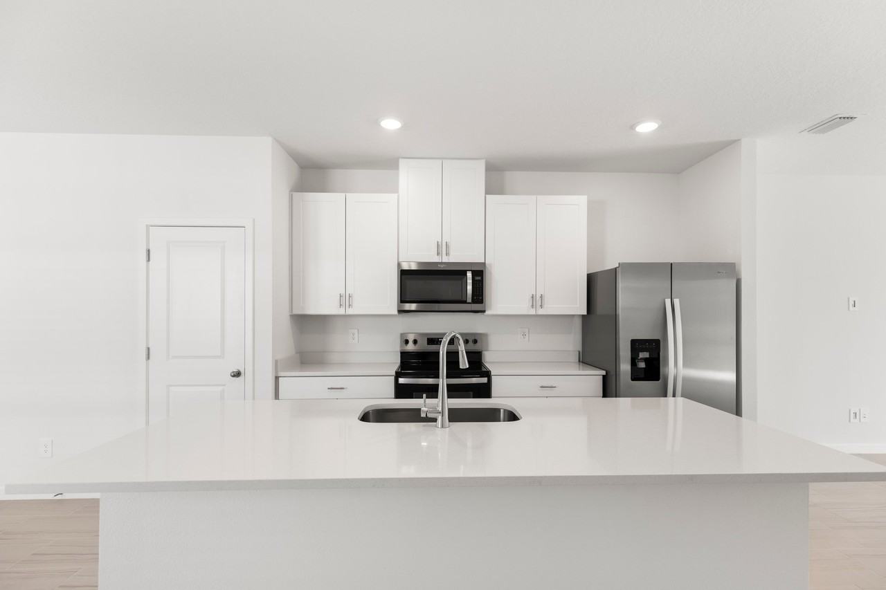 8 Derbyshire Dr - Photo 6 of 20