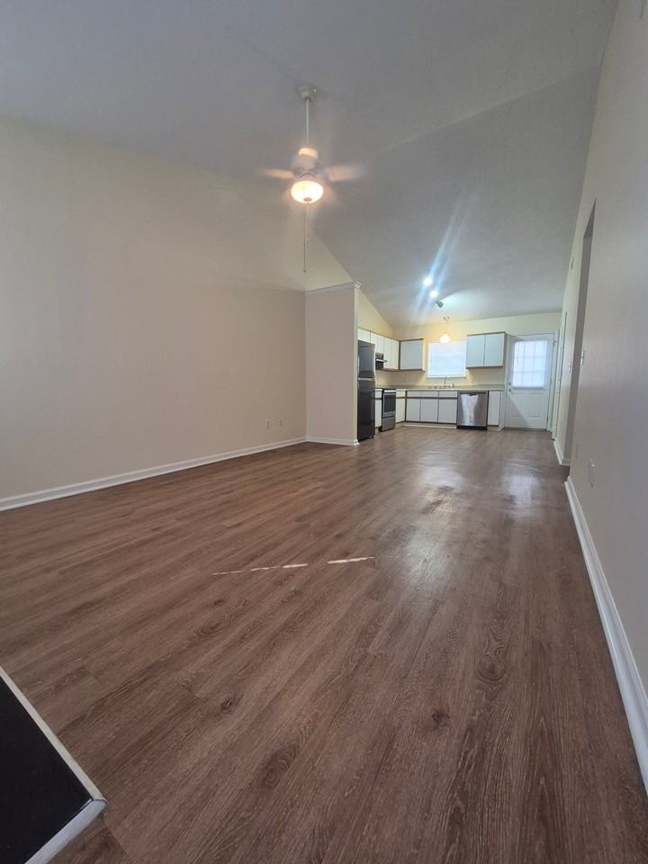 1811 Summerhaven Dr #B - Photo 2 of 16