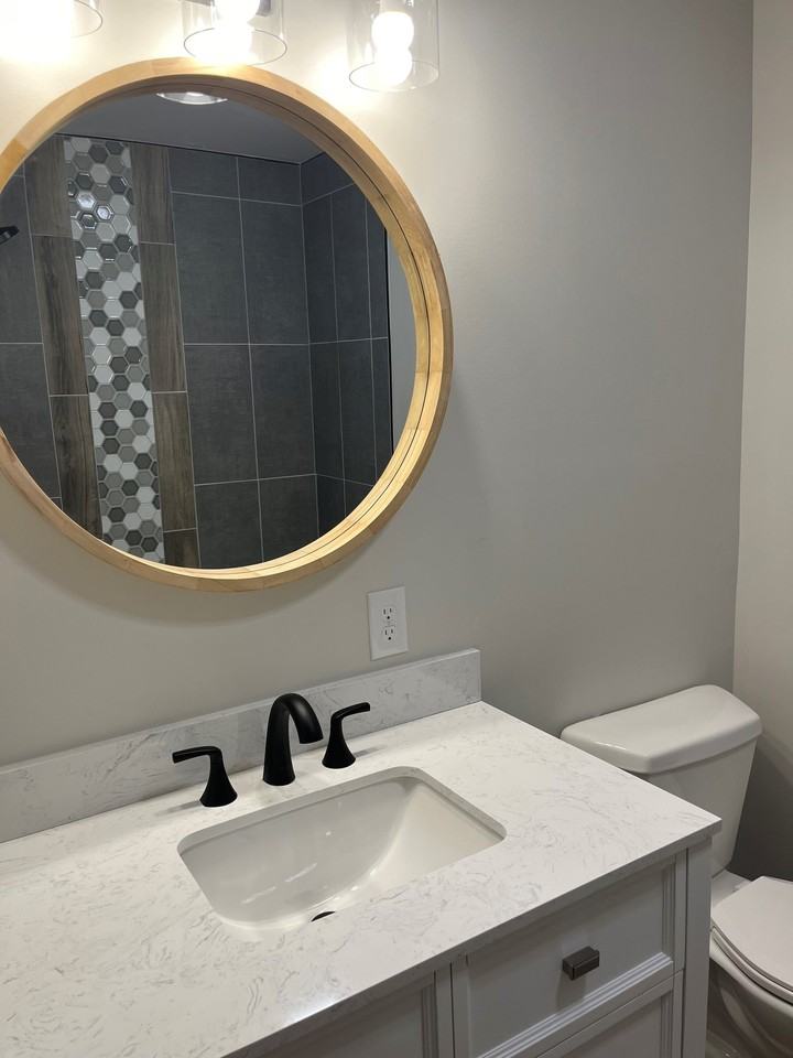 122 E State St #2 - Photo 4 of 4