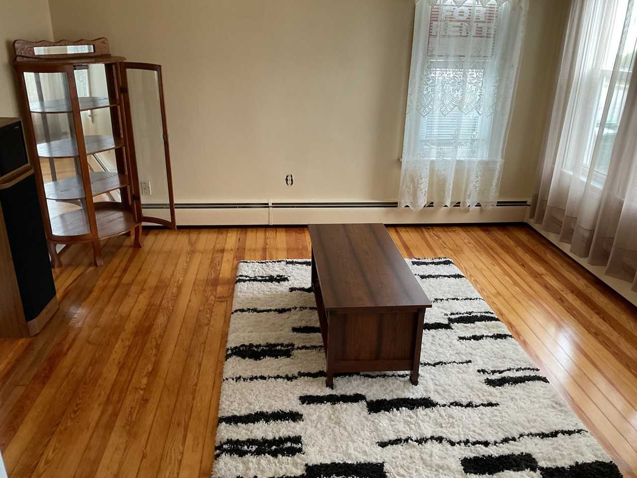 41 Warwick St #1st - Photo 5 of 13