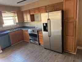 featured image of 1013 Valley View Dr #4