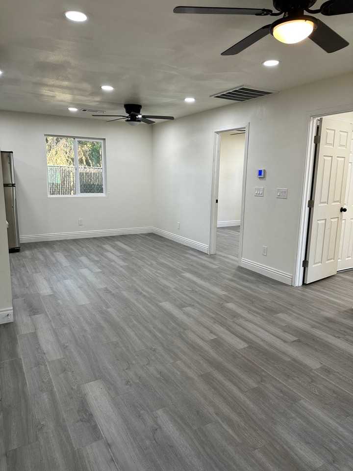 276 N Cottage St #B - Photo 4 of 8