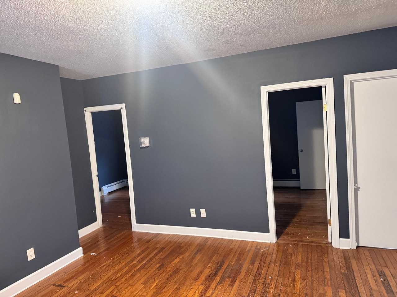 18 Hall St - Photo 4 of 16