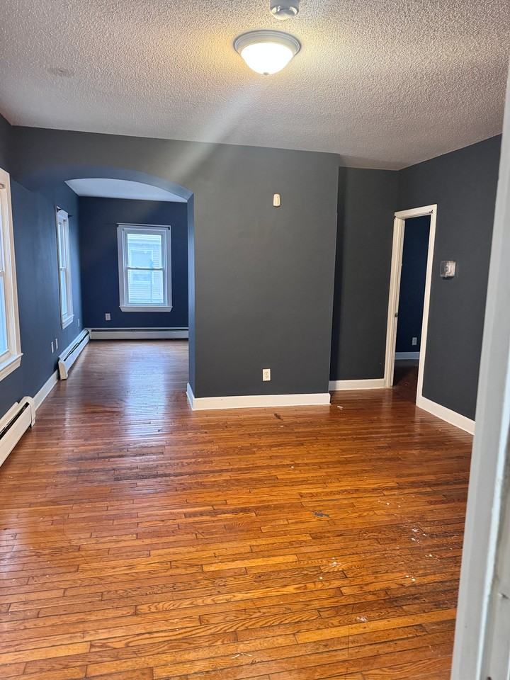 18 Hall St - Photo 5 of 16