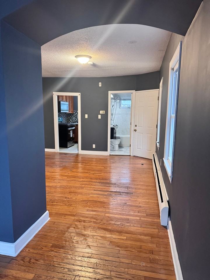 18 Hall St - Photo 6 of 16