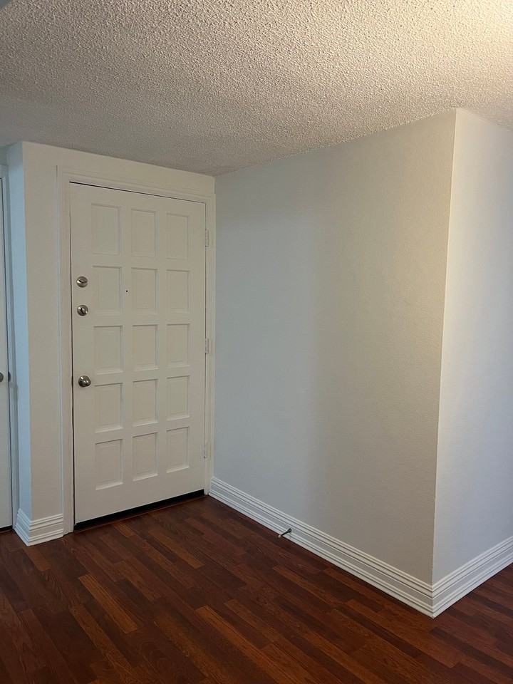 106 N Eucalyptus Ave #6 - Photo 7 of 19
