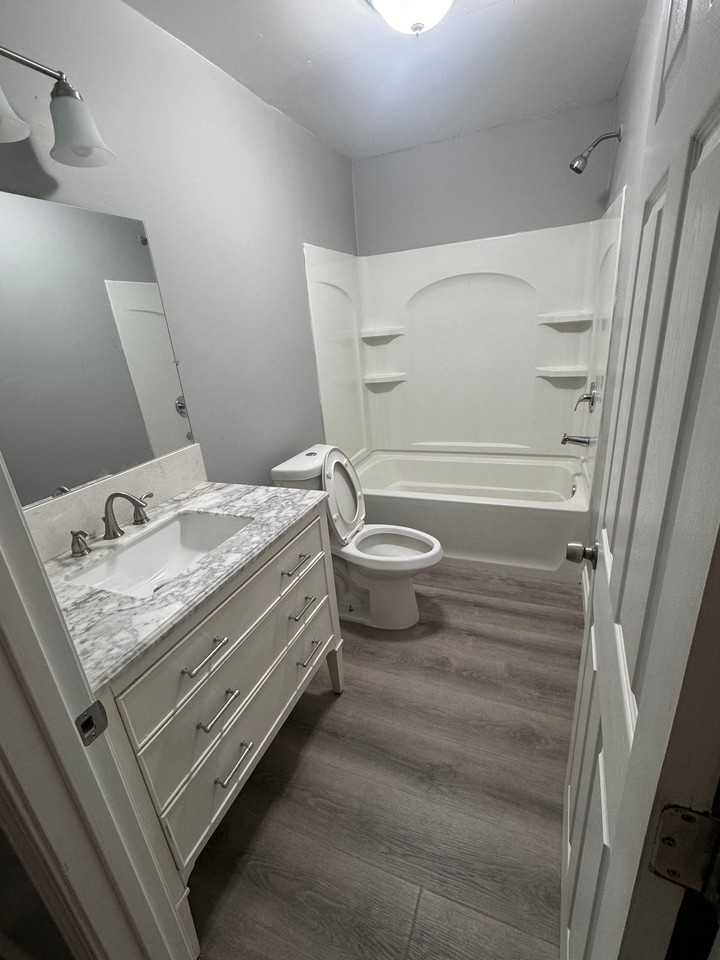 1908 Gage St #B - Photo 4 of 8